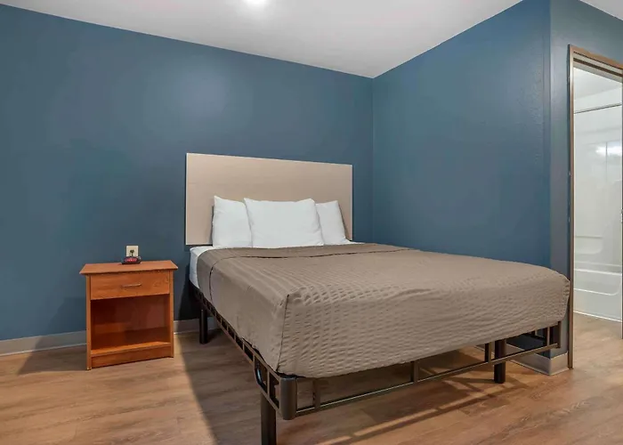 Extended America Select - - East Hotel