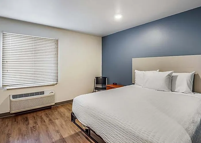 Extended America Select - - East Tallahassee