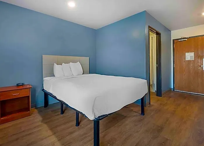Extended America Select - - East Hotel